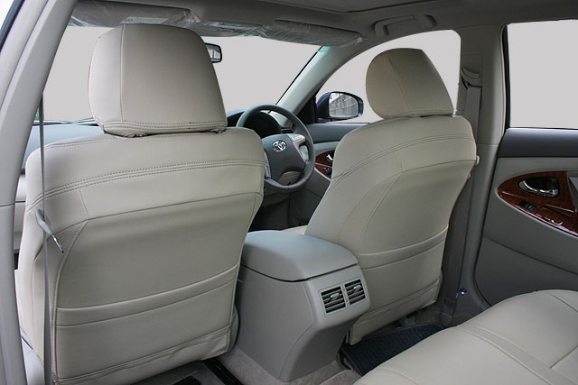 カムリ 40系の車に本革シートカバーのニューベージュを取付けた画像になります。シートカバーの取付実例,カムリ,546_2165_7.jpg