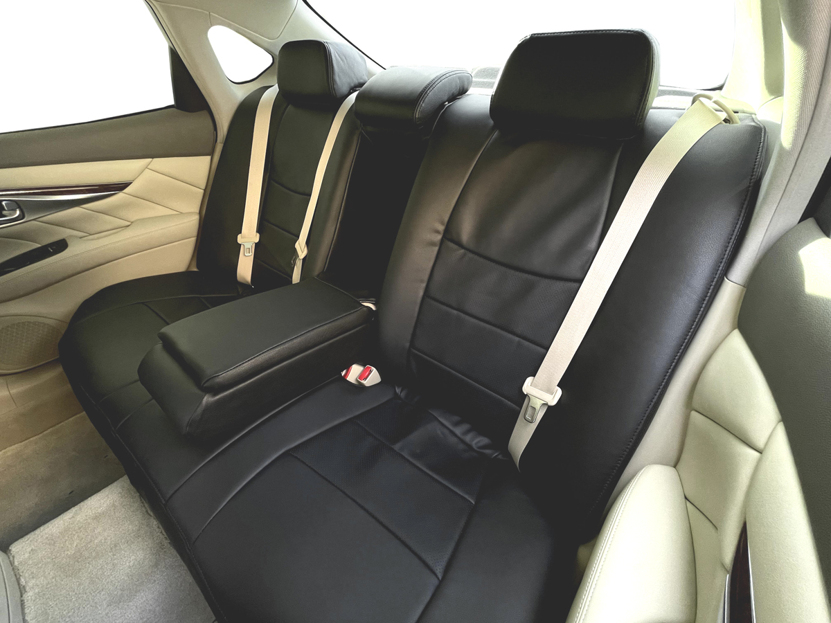 フーガ Y51系のリヤビューになります。シートカバーの取付実例,フーガ,523_2834_10.jpg