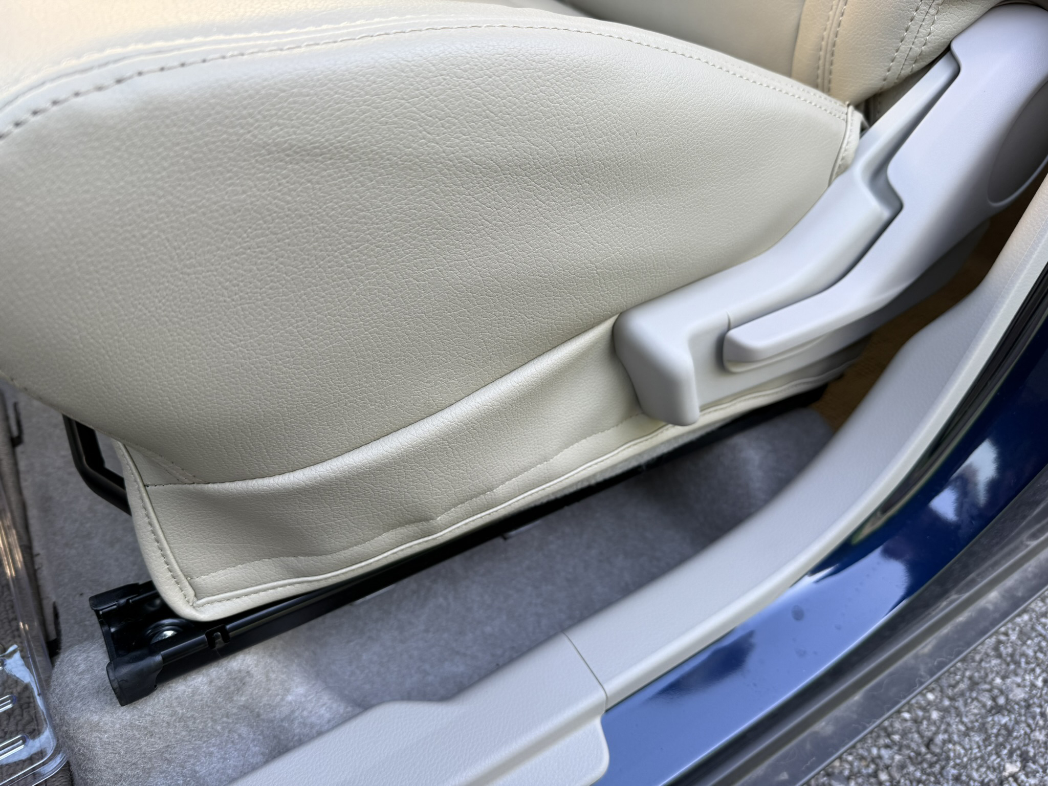 シートカバーの取り付け方法、番号:103、車名:ラパン、103_6.jpg、 