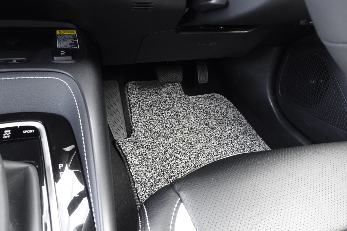 フロアマットの取付実例、番号:150、車名:カローラ ツーリング、モデル:コイルマット、色相:グレー、150_10300_2.jpg、 