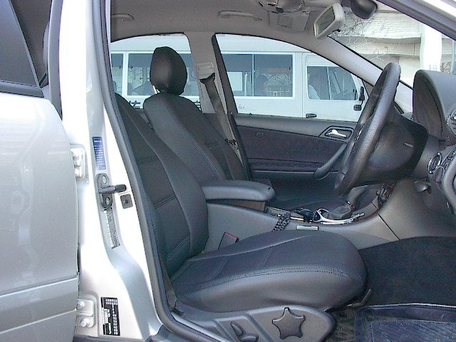 シートカバーの取付実例,ベンツ C クラス,Im002052.jpg