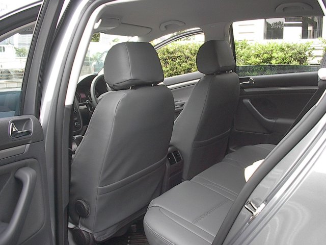 シートカバーの取付実例,ゴルフ V,Im003161.jpg