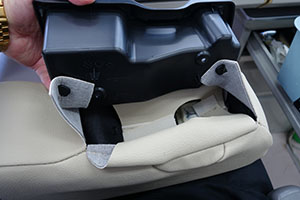 シートカバーの取り付け方法、番号:42、車名:N-BOX、i141_42_05.jpg、 