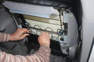 シートカバーの取り付け方法、番号:21、車名:クラウン ロイヤル、i2821_9.jpg、 
