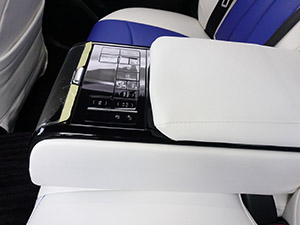 シートカバーの取り付け方法、番号:61、車名:クラウン、2RowAR_61_2.jpg、 220系クラウン　二列目背もたれ分離型