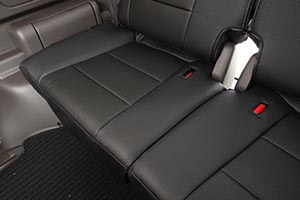 シートカバーの取り付け方法、番号:50、車名:フリード、i325_50_01.jpg、 