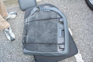 シートカバーの取り付け方法、番号:8、車名:ベンツ E クラス、i5228_12.jpg、 
