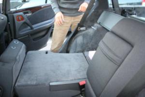 シートカバーの取り付け方法、番号:8、車名:ベンツ E クラス、i5228_18.jpg、 