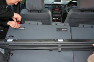 シートカバーの取り付け方法、番号:8、車名:ベンツ E クラス、i5228_22.jpg、 