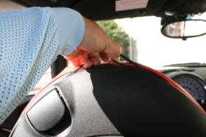 シートカバーの取り付け方法、番号:11、車名:ミニ 3ドア、i5300_4.jpg、 