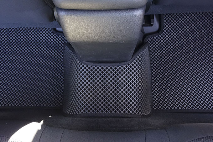 フロアマットの取付実例、番号:15、車名:スバル XV、モデル:ダブルマット、色相:ダークグレー、10010_7.jpg、 