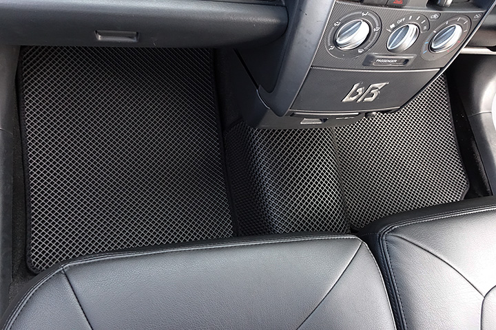 フロアマットの取付実例、番号:74、車名:bB、モデル:ダブルマット、色相:ダークグレー、10150_5.jpg、 