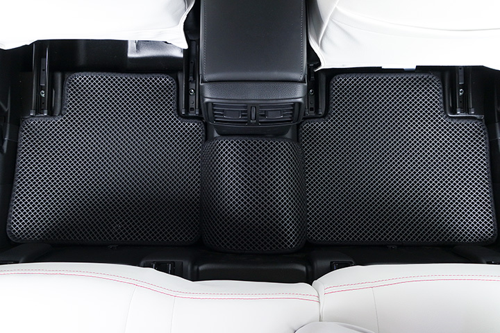 フロアマットの取付実例、番号:30、車名:エクストレイル、モデル:ダブルマット、色相:ダークグレー、10167_17.jpg、 