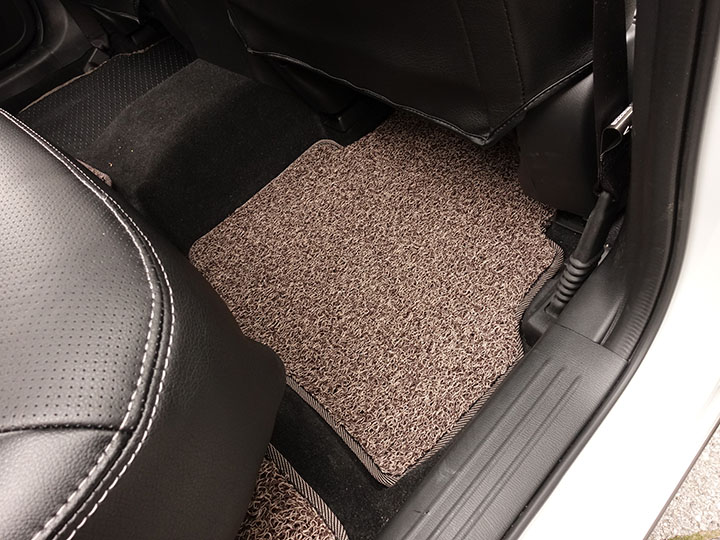 フロアマットの取付実例、番号:123、車名:CX-8、モデル:コイルマット、色相:ベージュ、10267_5.jpg、 