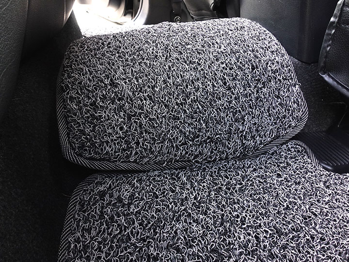 フロアマットの取付実例、番号:131、車名:ハイラックス、モデル:コイルマット、色相:グレー、10271_5.jpg、 