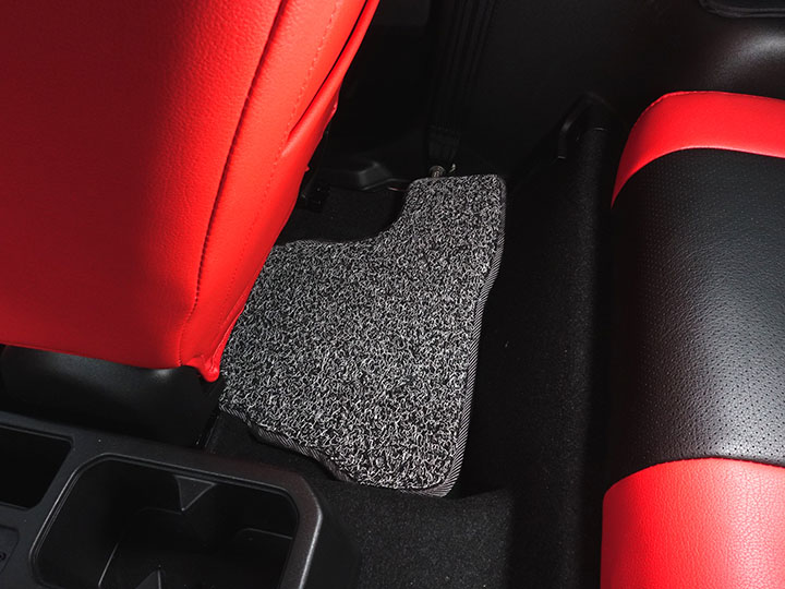 フロアマットの取付実例、番号:129、車名:ジムニー、モデル:コイルマット、色相:グレー、10273_7.jpg、 