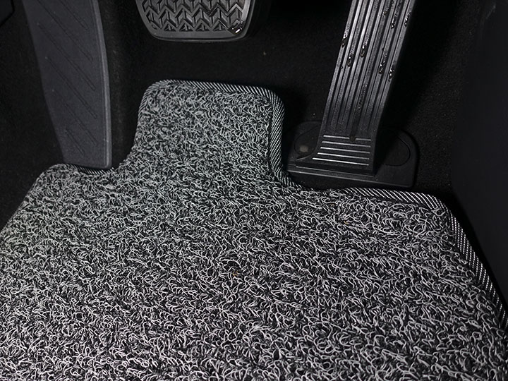 フロアマットの取付実例、番号:142、車名:RAV4、モデル:コイルマット、色相:グレー、10293_02.jpg、 