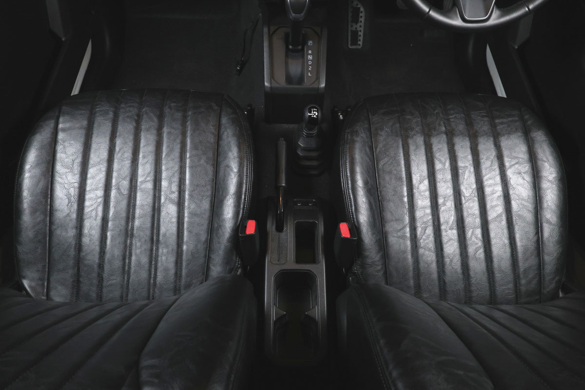 ジムニーレトロシートカバー 11 /images/prod/head/127_169_front/127_169_front_11.jpg