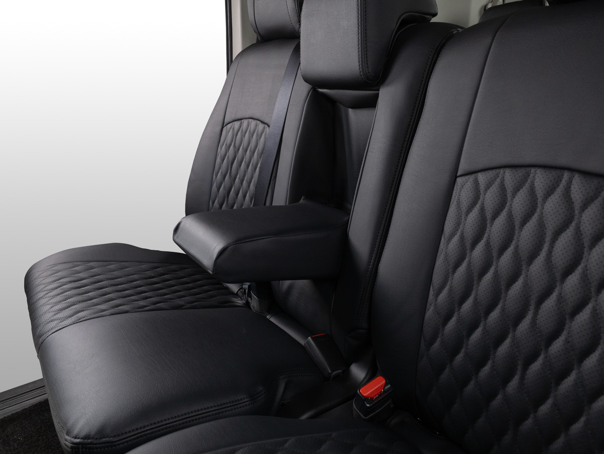 DELICA D:5のシートカバー 8 /images/prod/head/200_221/200_221_08.jpg