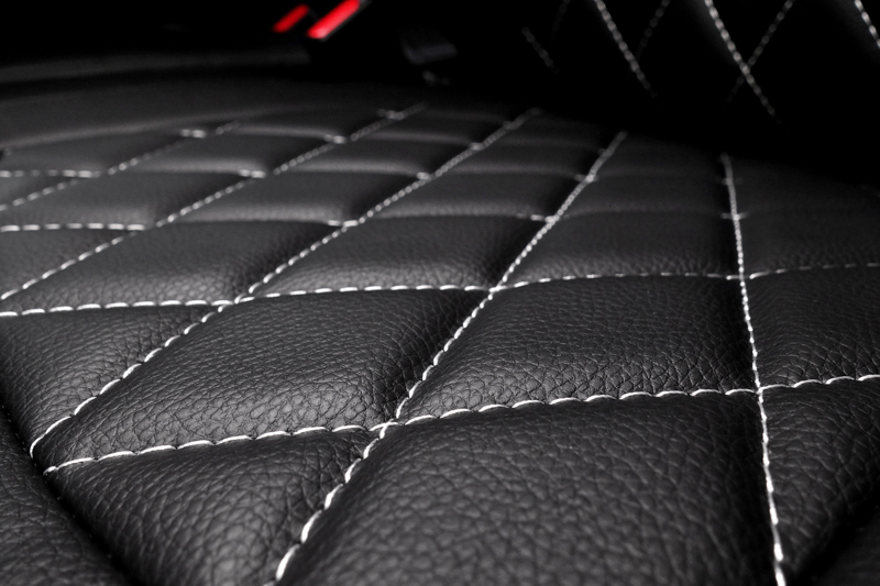 キルティング(Quilting) シートカバー(Seatcover)  グルライン 対 ダブルライン